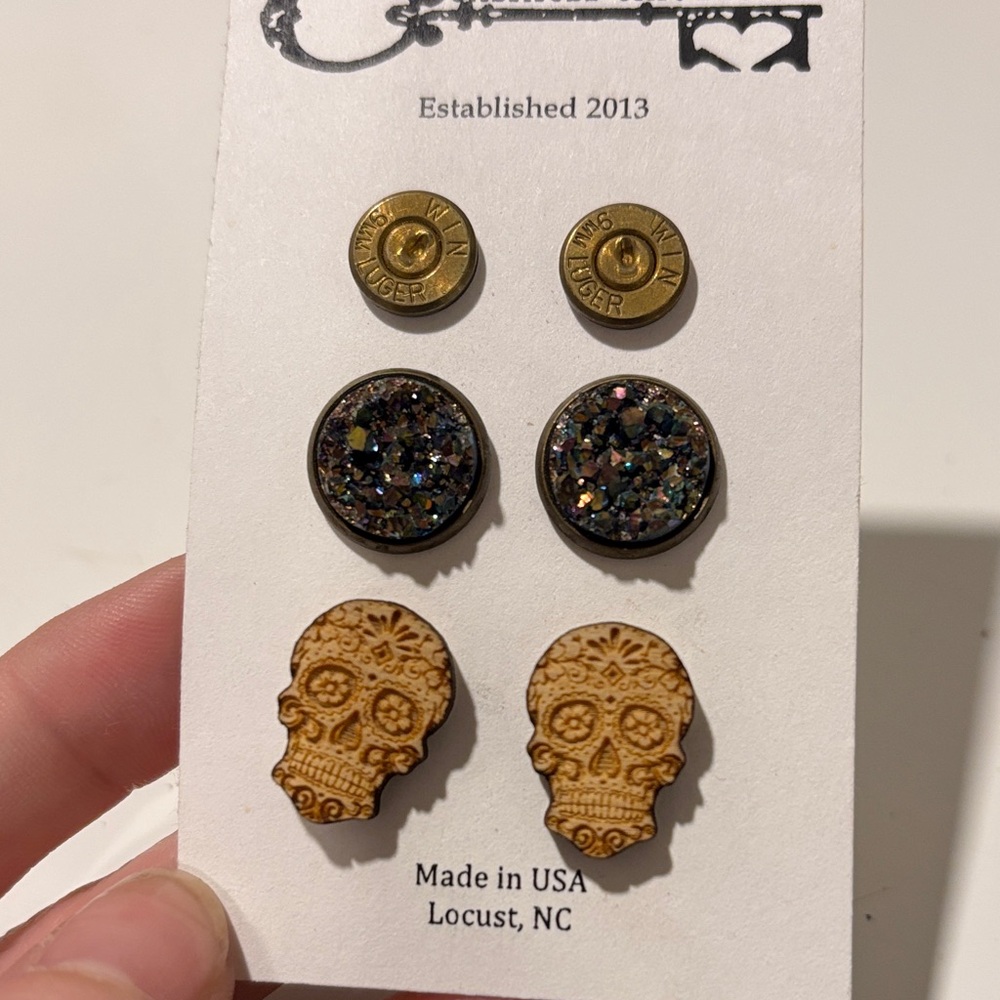 Skull and Glitter Stud Earring Set